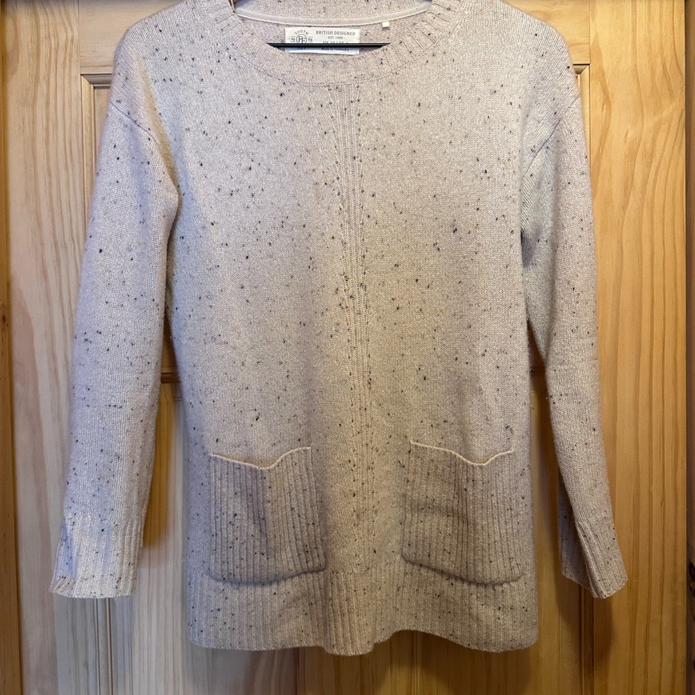 Elegant Cream Knit Sweater with Pockets